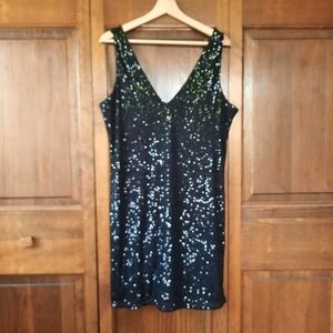 🛍 H&M black sequin v-neckline mini dress size large